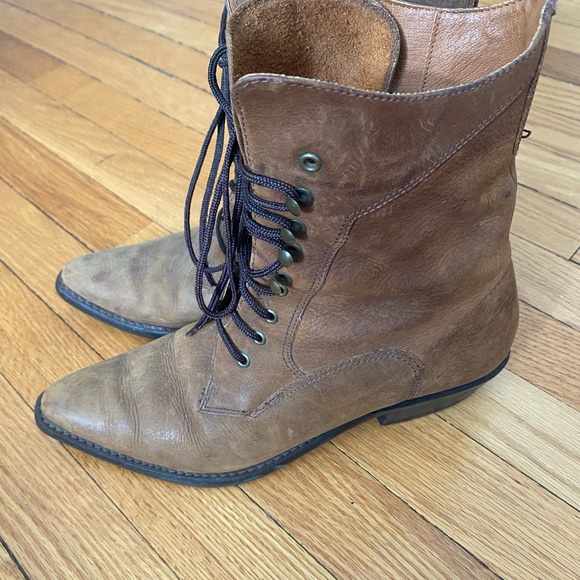Vintage Nine West lace up boots - Picture 3 of 6